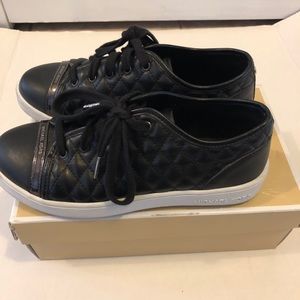 Michael Kors Shoes - Michael Kors Youth Sz5, fits Women’s 7 Sneakers Michael Kors Shoes - Michael Kors Youth Sz5, fits Women’s 7 Sneakers